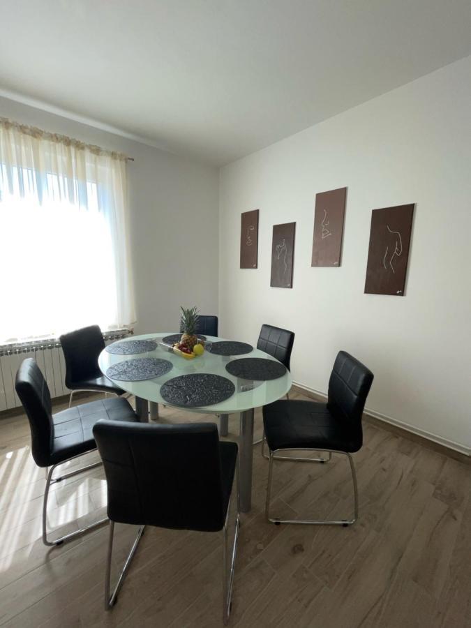 Apartman Varea Ližnjan Zewnętrze zdjęcie