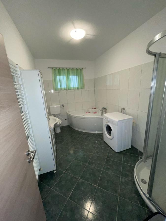 Apartman Varea Ližnjan Zewnętrze zdjęcie